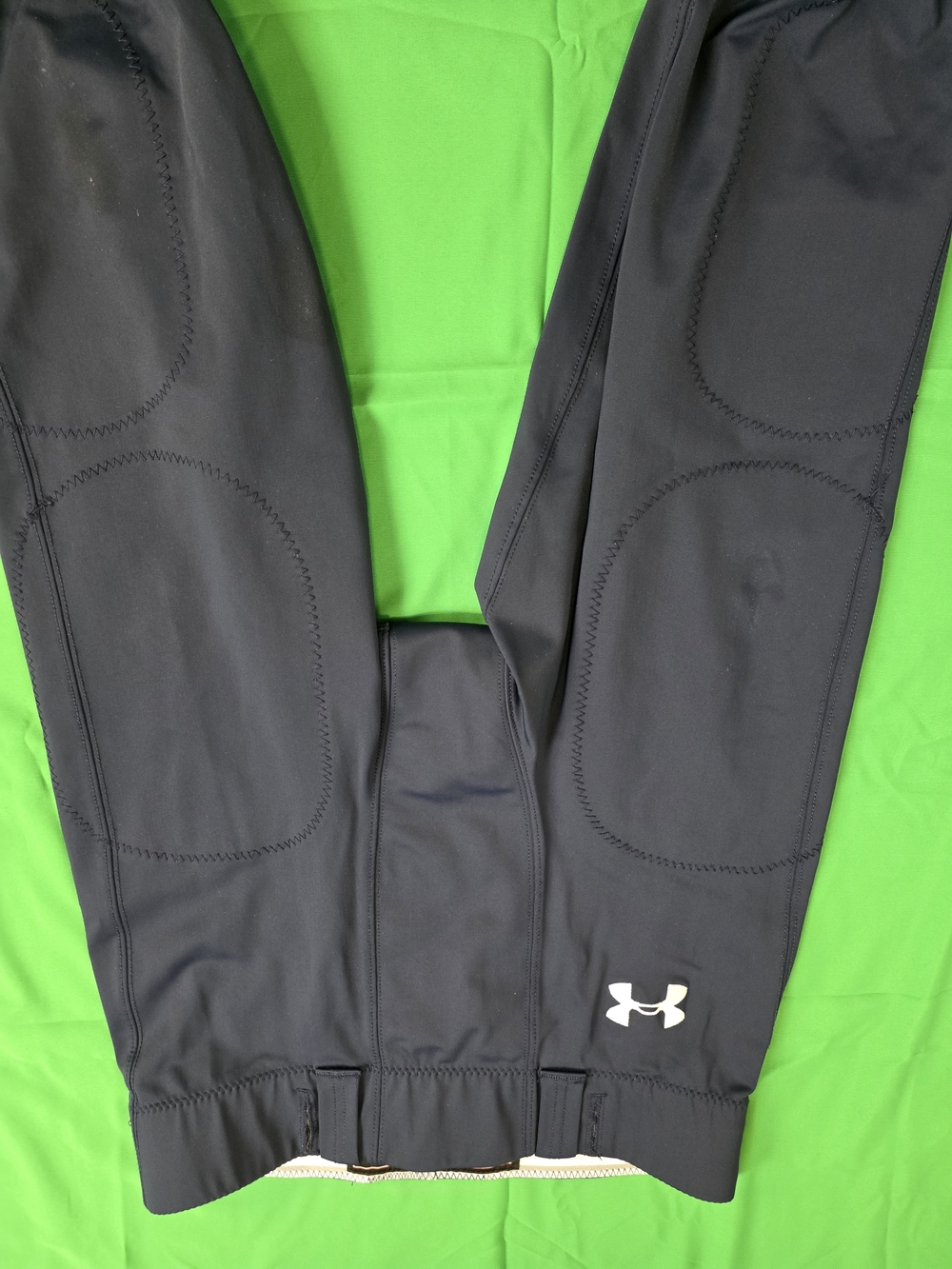 Under Armour Men's Black Padded Athletic Joggers - Picture 2 of 7